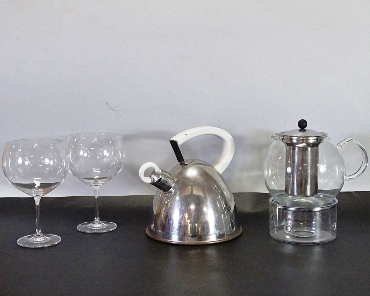 4 delar diverse husgeråd, 19/2000-tal