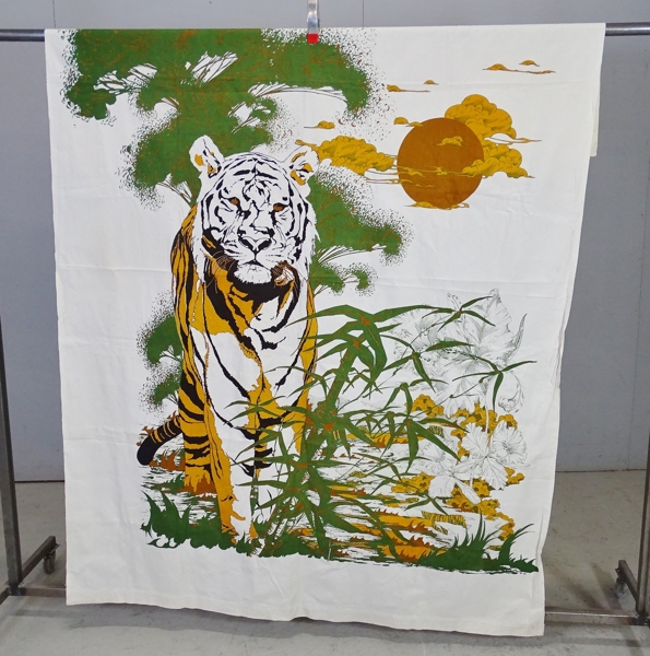 Draperi/bonad "Tiger" 1900-talets andra hälft