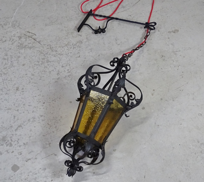 Vägglampa, smide, 1900-tal