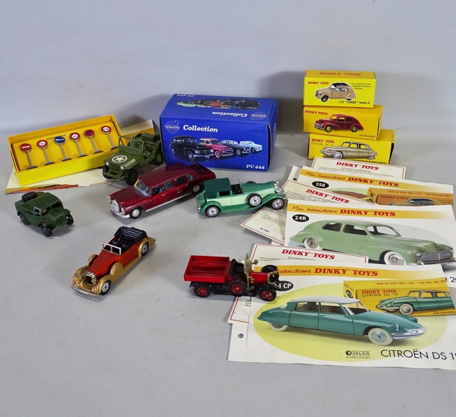 Parti modellbilar m.m. 11 delar, mestadels Dinky toys, 19/2000-tal