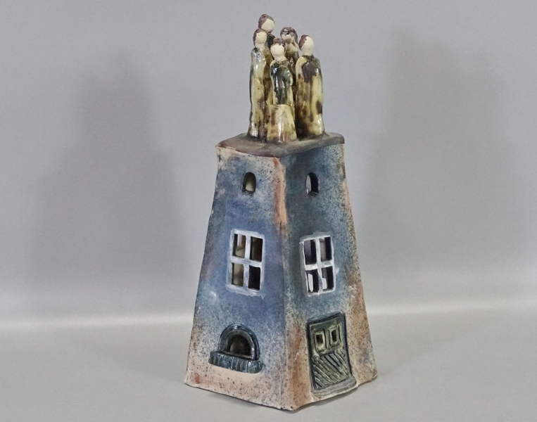 Figurin "Folksamling på tak" 19/2000-tal