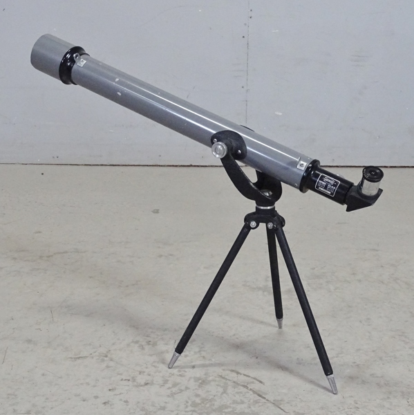 Teleskop med stativ, Astron, No 134911, 1900-tal