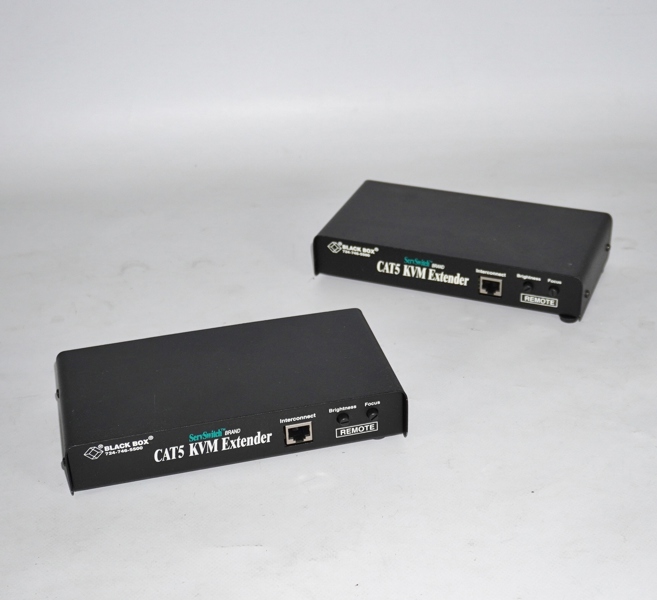 2 st KVM Extander, Black Box