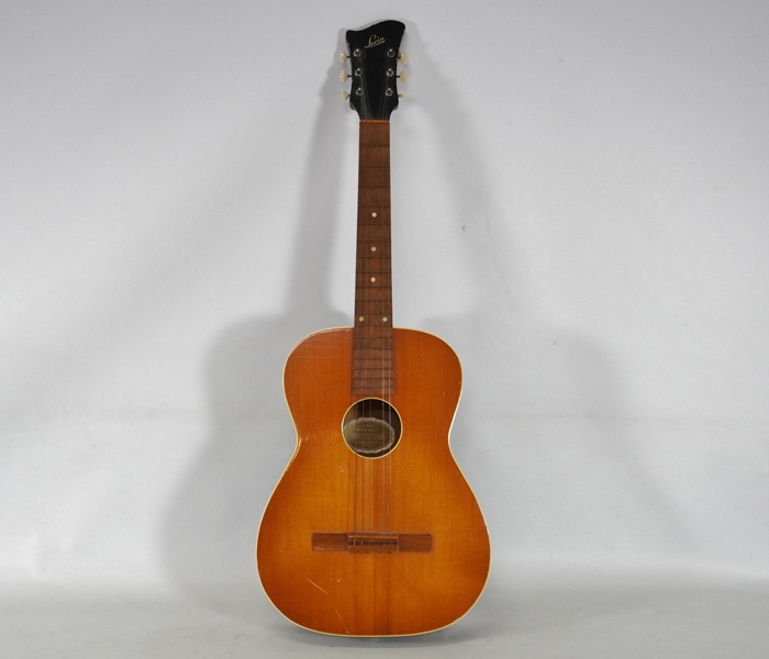 Akustisk gitarr, Levin