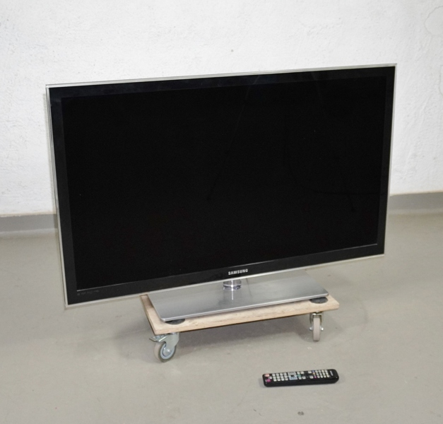 TV, Samsung, 46"