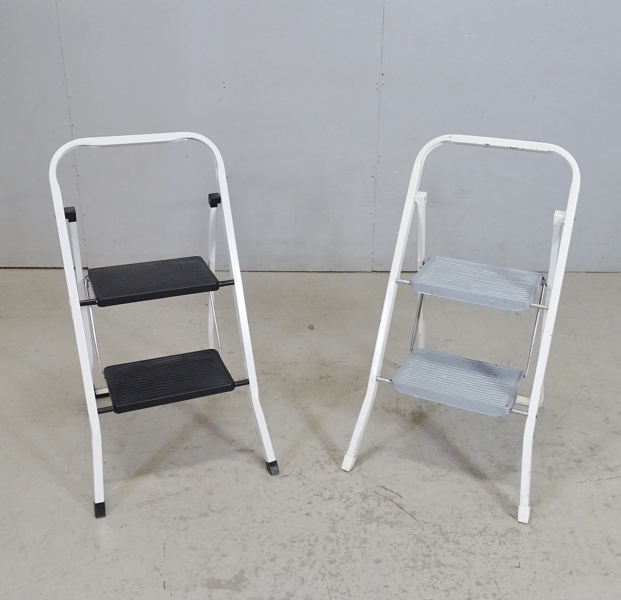 2 st stegpallar, 2000-tal