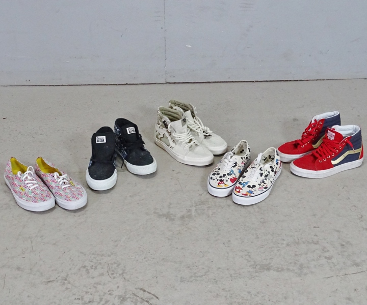 5 par skor "Sneakers" Vans och Converse, moderna