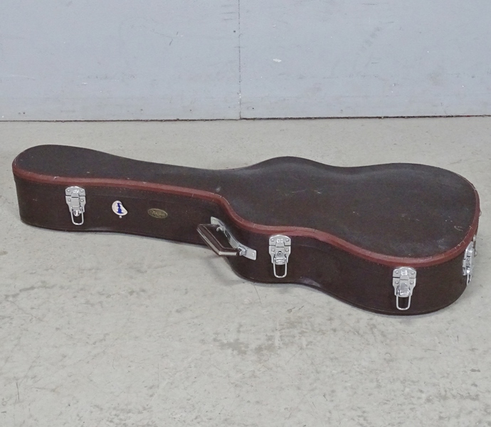 Gitarrfodral, Takamine Guitars, 1900-talets andra hälft