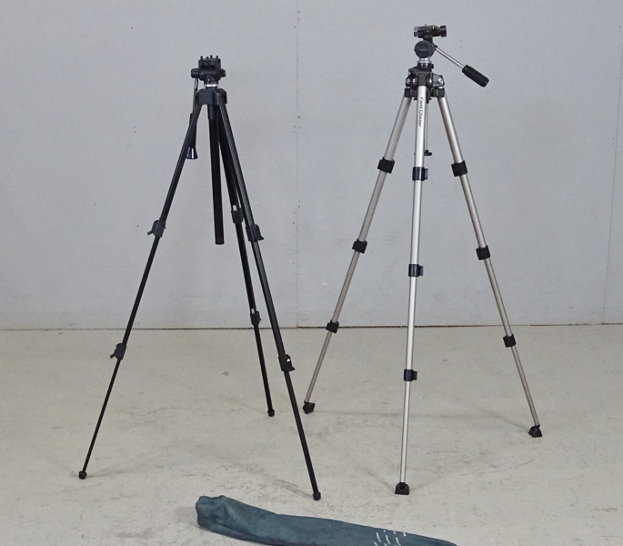 2 st. kamerastativ, Field Chaser och Cullman