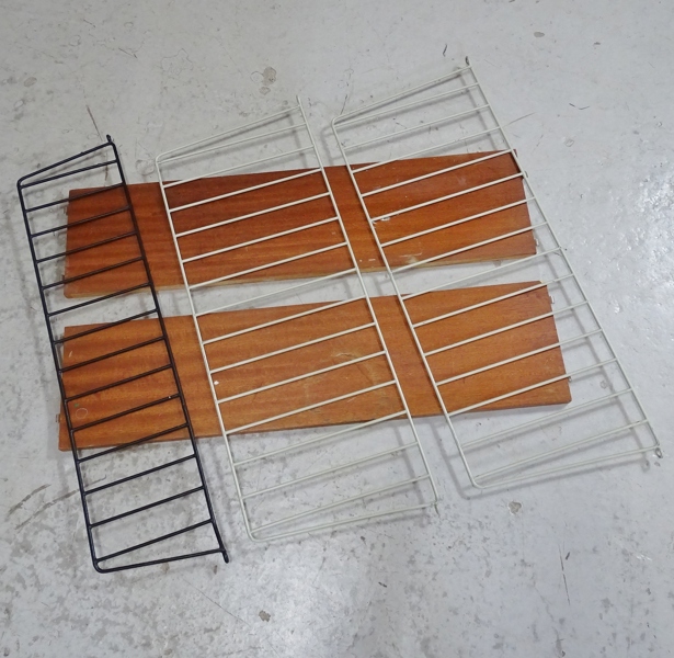 Parti delar för "Stringhylla" 1900-talets andra hälft