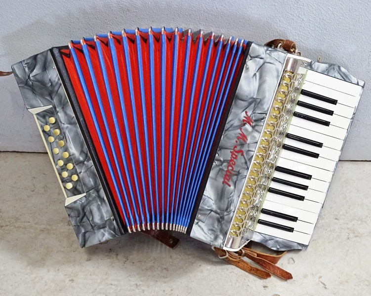 Dragspel i väska, "M.M. Special" Stahltöne, 1900-tal