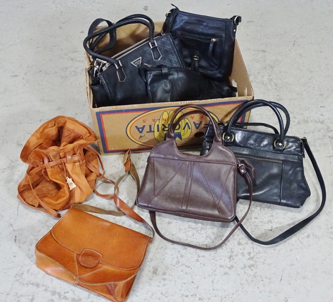 Parti handväskor, varierande fabrikat, 1900-tal