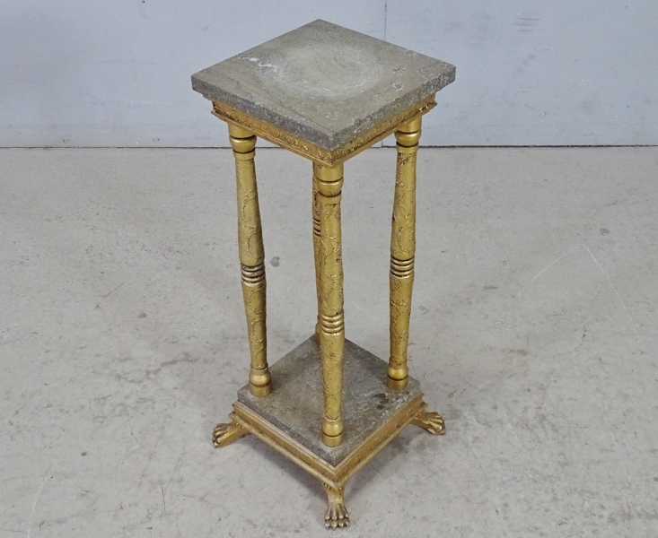 Piedestal, empirstil, 1900-tal