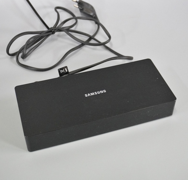 Box, Samsung "One Connect"