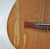 Akustisk gitarr, med renoveringsbehov