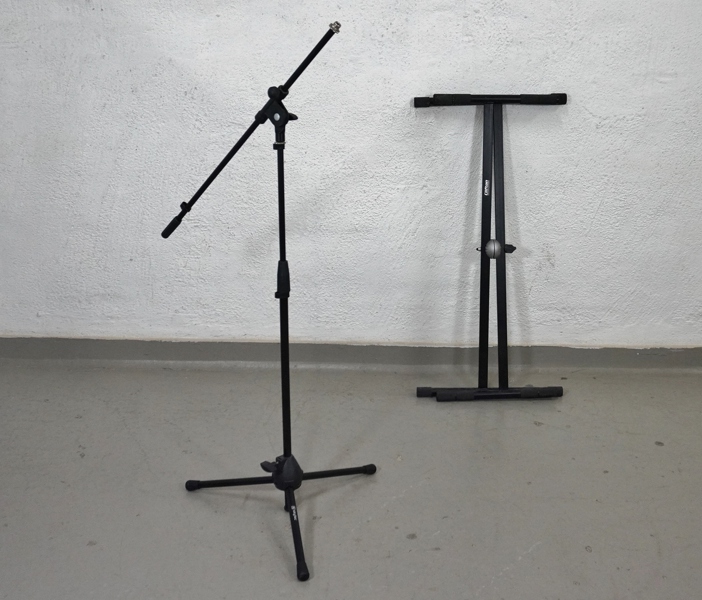 Keyboardställ samt mikrofonstativ