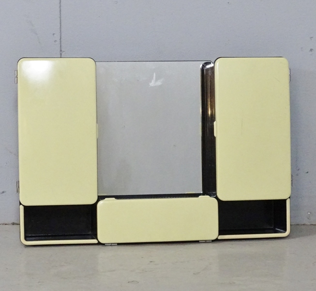 Badrumsskåp, modell LIS. Brevettato, Italien, 1900-talets andra hälft