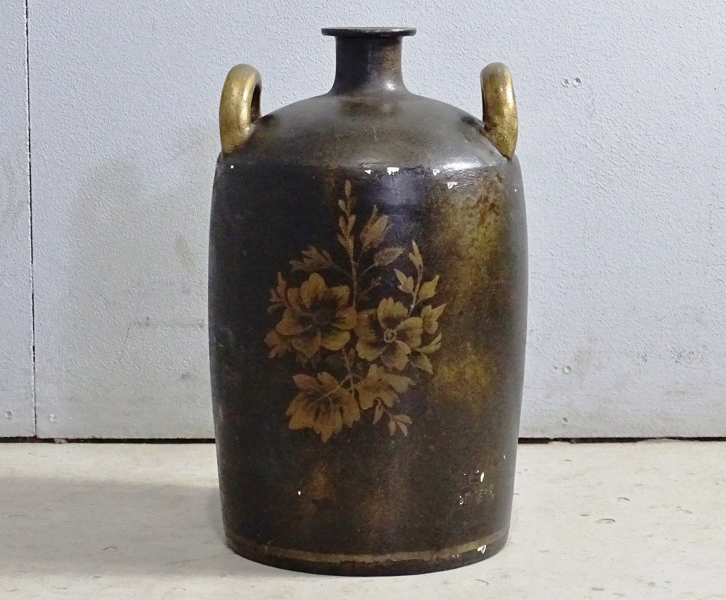 Krus med hänklar, 1900-tal