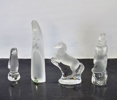 4 st. glasskulpturer, Reijmyre Madonna, sjöjungfru, häst samt pingvin