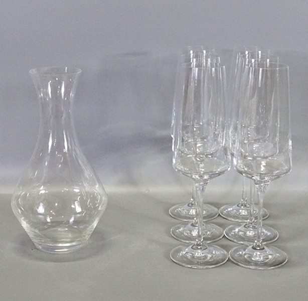 6 st. champagneglas samt karaff, moderna