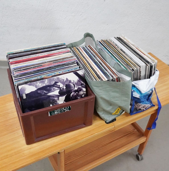 Parti vinylskivor, mestadels Maxi, blandade genrer