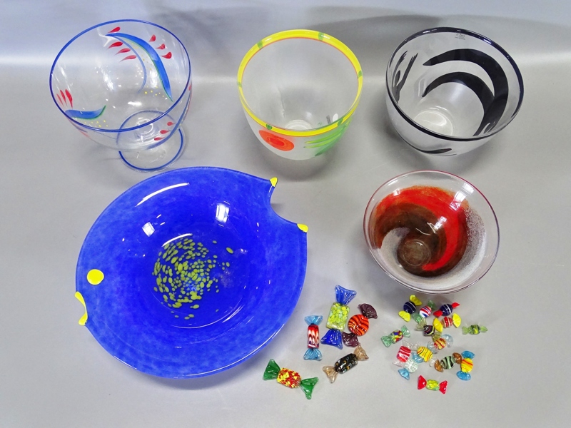 5 st. skålar samt glas karameller, Kosta Boda, SEA glasbruk m. fl 
