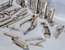 Parti diverse rostfritt, bl. a. kirurgiska instrument
