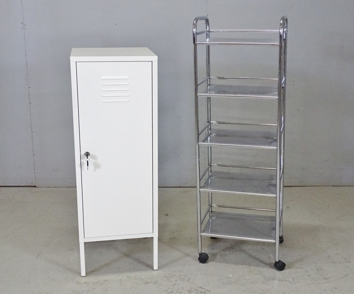 Plåtskåp samt hylla med hjul, 2000-tal