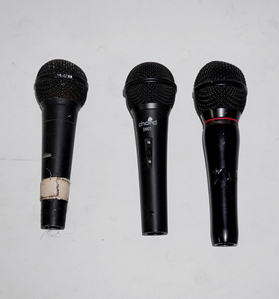 3 st mikrofoner, olika fabrikat