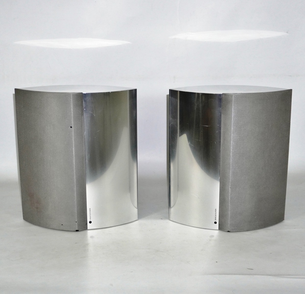 1 par högtalare, Bang & Olufsen