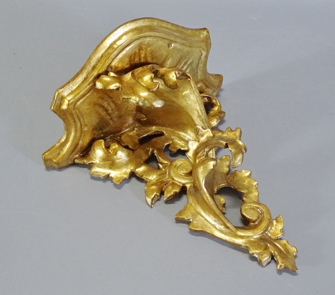 Liten konsolhylla, rokokostil, 1900-tal