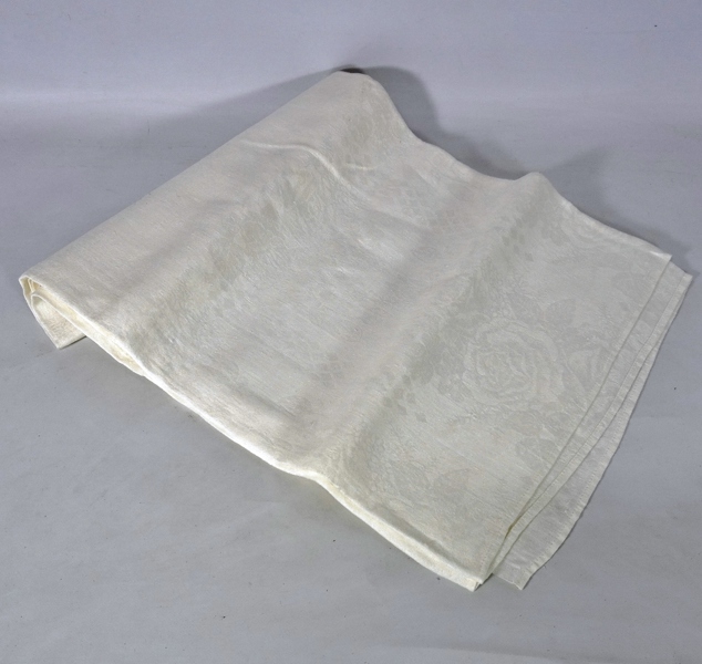 Bordsduk "rosor" 1900-tal