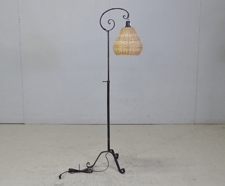 Golvlampa, 1900-talets första hälft