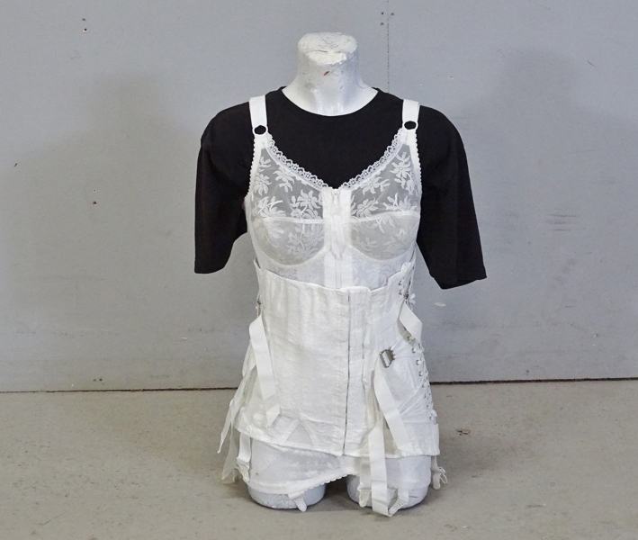 skyltdocka "Kvinnlig torso" 1900-tal