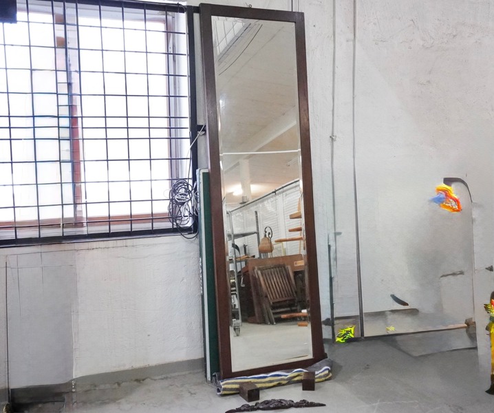 Stor väggspegel, XL, 1900-talets första hälft