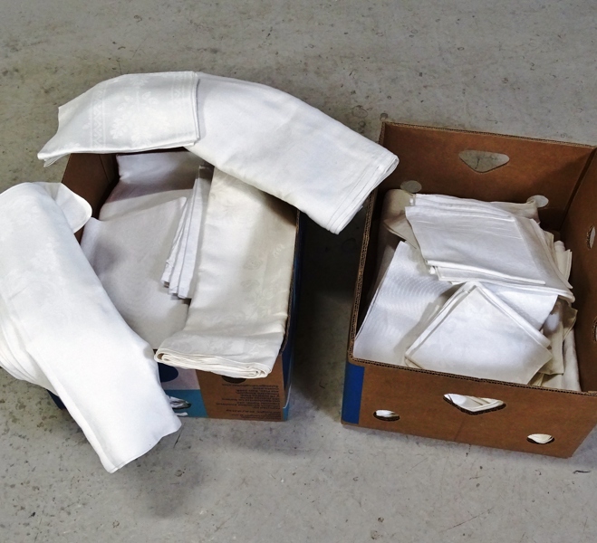 Parti linne, dukar samt servetter