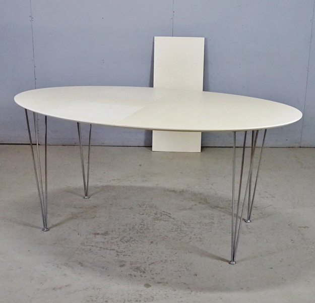 Matbord, ellipsformat, 2000-tal