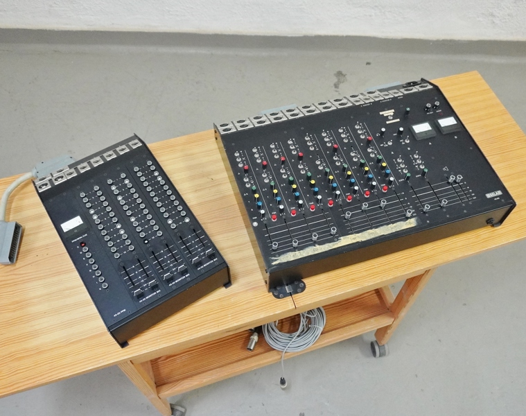 Ljudmixer med monitordel, SELA