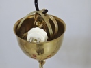 Taklampa, prismor, gulmetall, 1900-tal