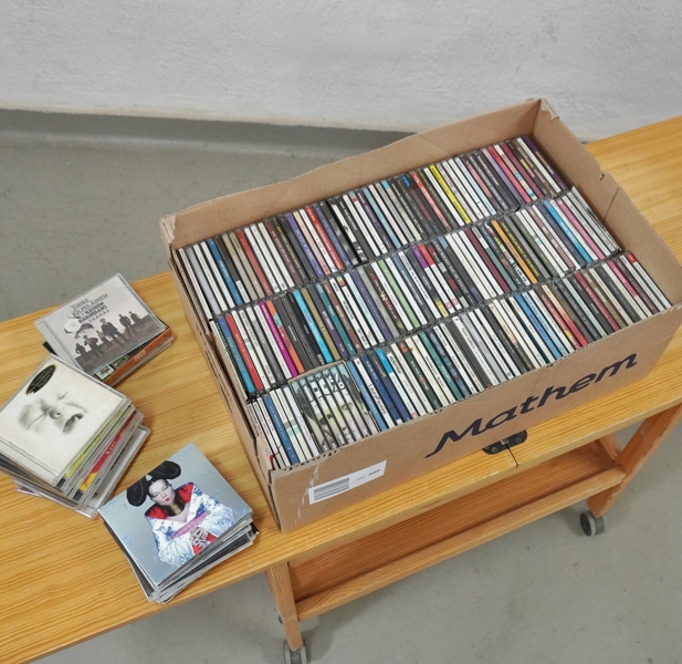 Parti CD-skivor, blandade genrer