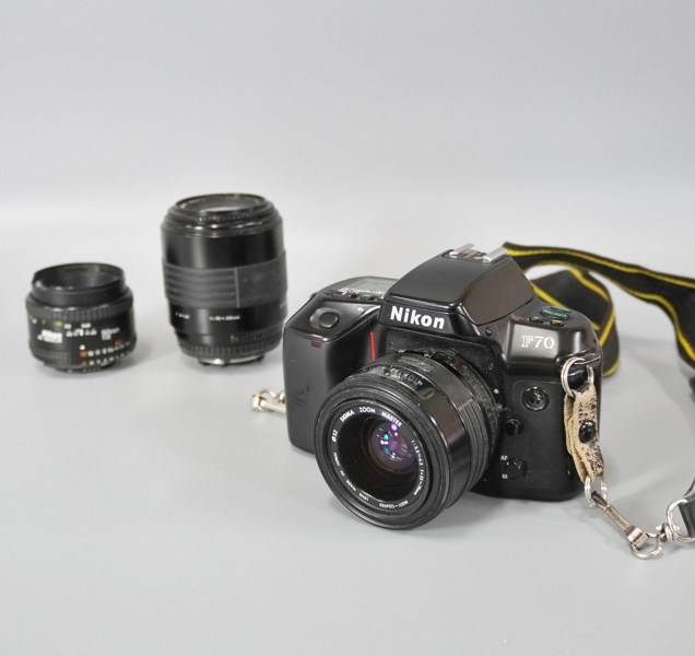 Systemkamera, Nikon, med 3 objektiv