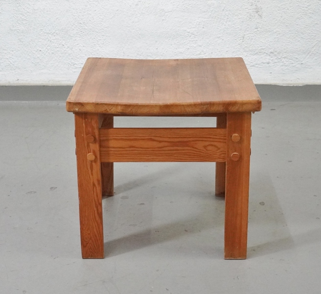 Pall/Sidobord, furu, 1900-tal