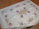 Bordsduk, med broderi