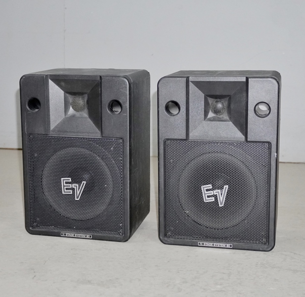 1 par högtalare, Electro-Voice
