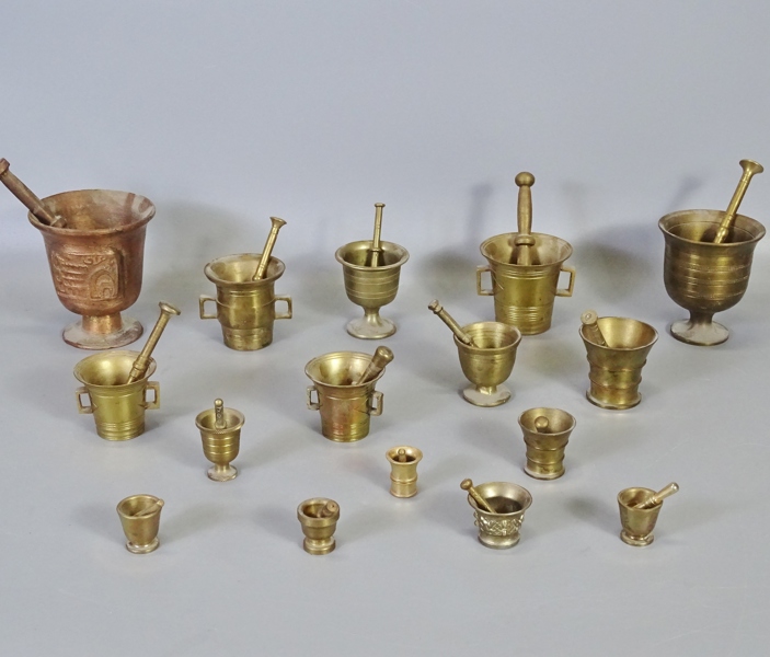 Samling mortlar, 16 delar, 1900-tal