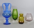 Parti färgat glas, vaser m.m. 8 delar, 1900-talets andra hälft