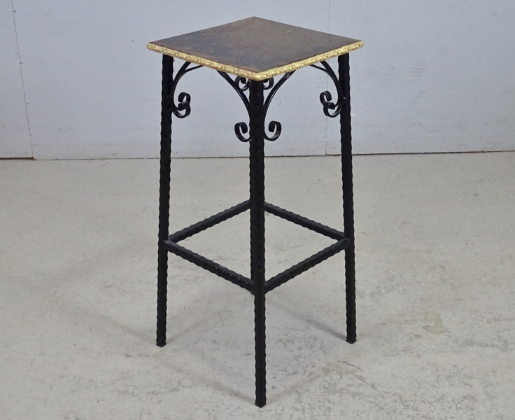Piedestal, 19/2000-tal