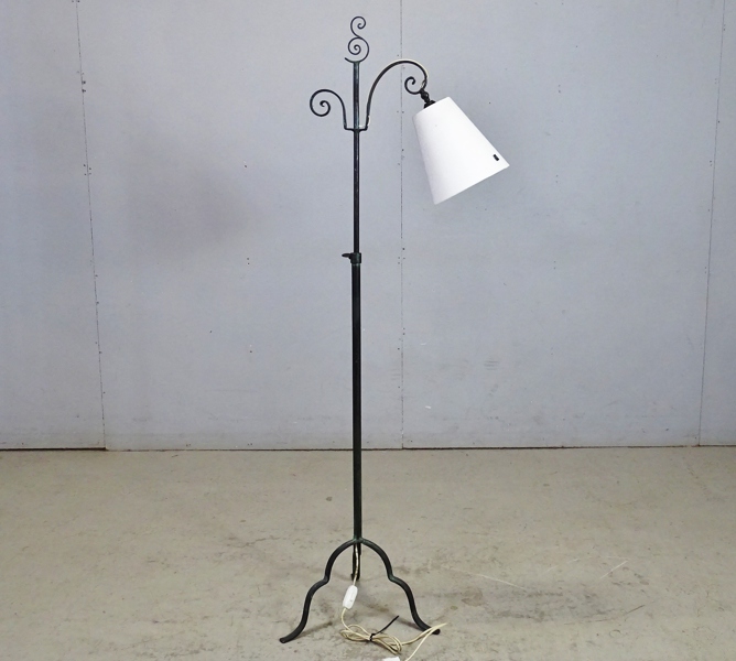 Golvlampa, 1900-talets första hälft