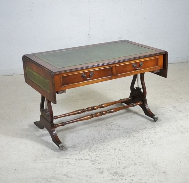 Soffbord med klaffar, Engelsk stil, 1900-tal