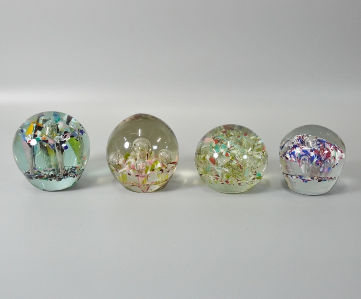 4 st brevpressar, glas, 1900-tal